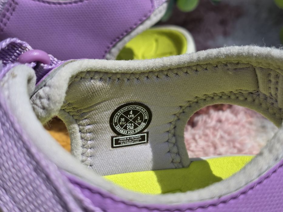 Keen сандали в лилаво N36