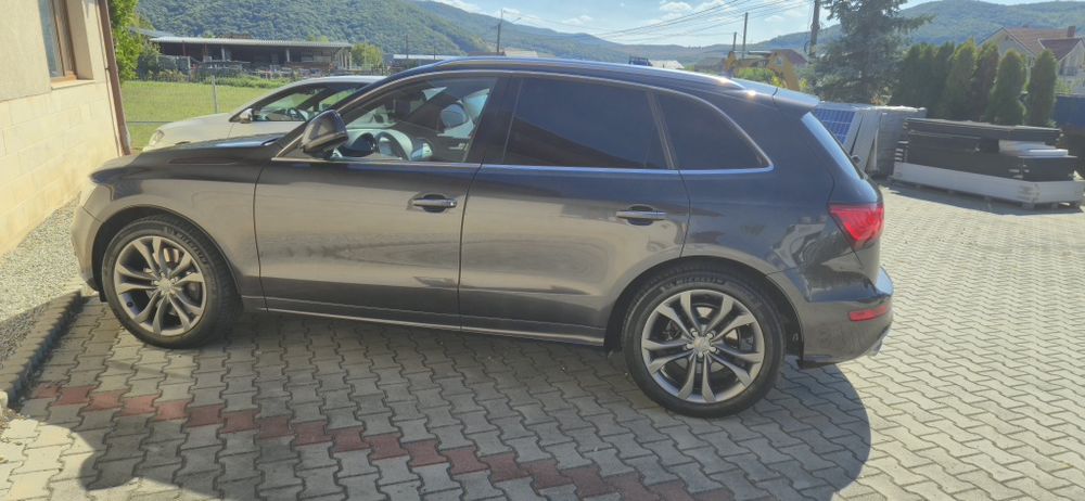 Audi SQ5 Competition 326 cp