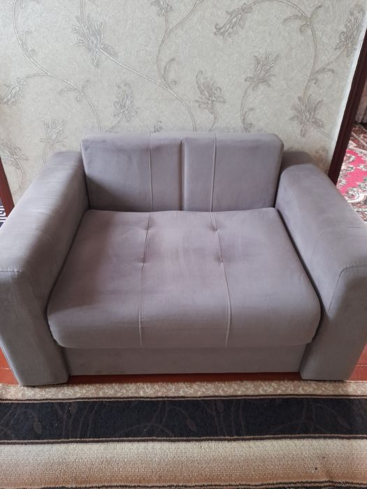 Диван,мягкий уголок продам