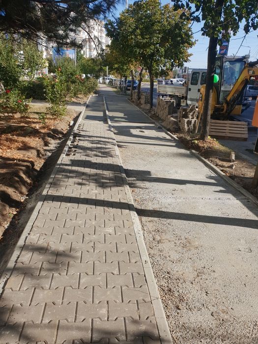 Montaj pavaj,pavele, borduri ,parcari, terasament  , săpături !