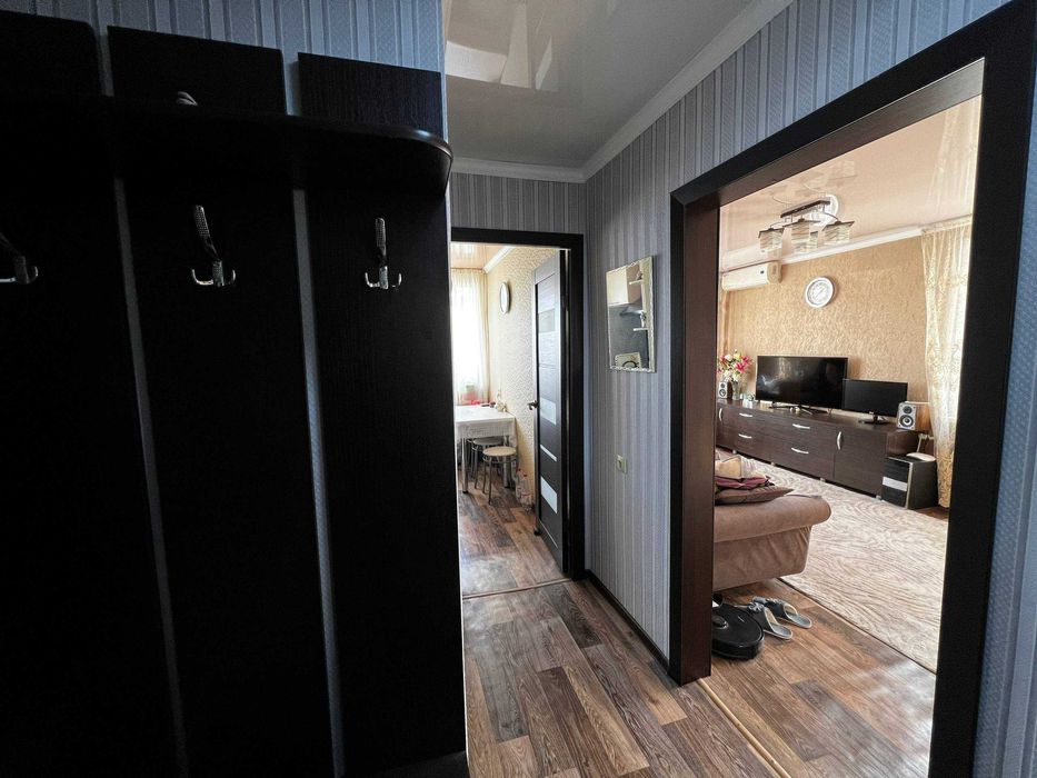 Продам малосемейку на Урицкого