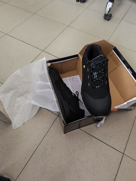 Работни обувки Stenso !!! Нови !!!