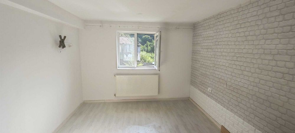 Oportunitate casă în schei renovată