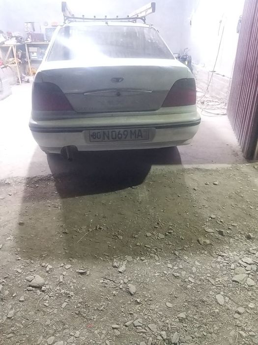 Нексия 1 сотилади