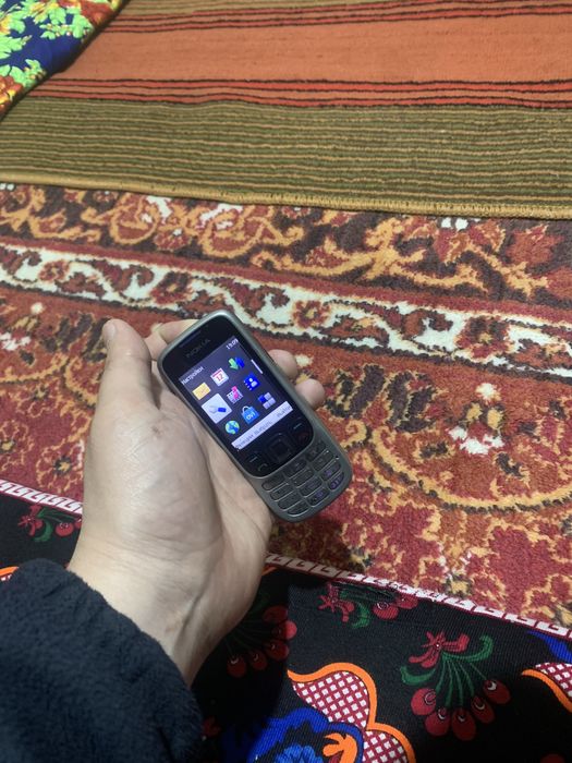 Nokia 63 03 // radnoy