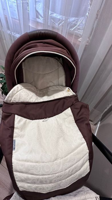 Продам коляску Adamex