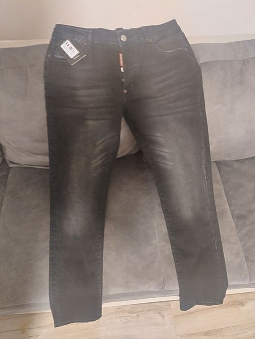 Blugi noi dsquared 2 ORIGINALI