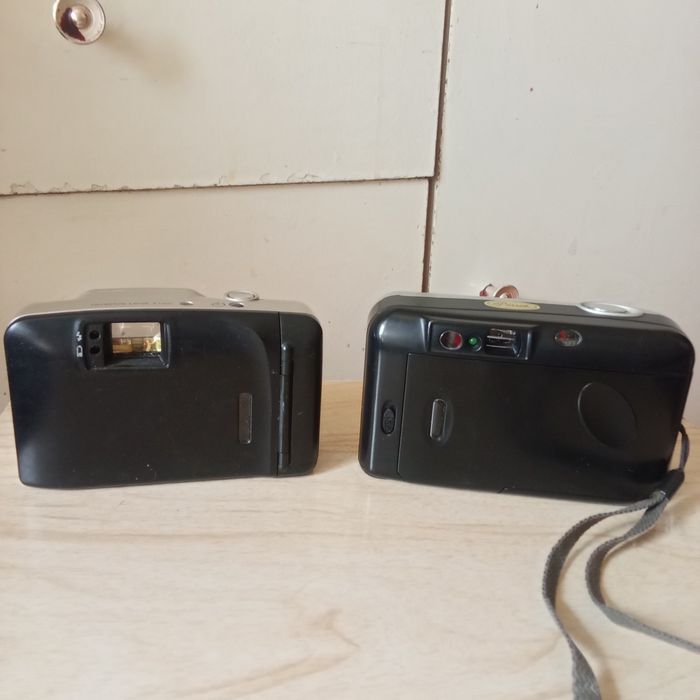 Продам два фотоаппарата.по500т