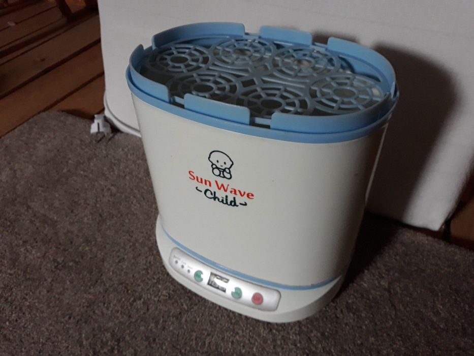 Vand Sterilizator cu Aburi Sun Wave Child ( 6 biberoane )