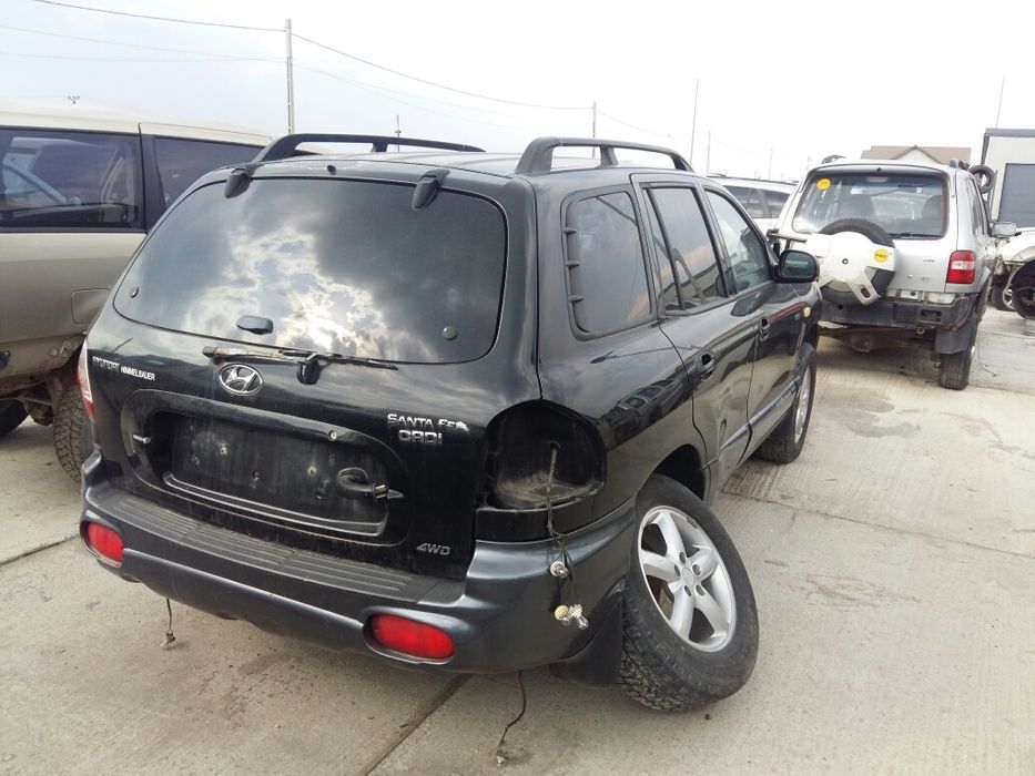 Dezmembrez hyundai santa fe 2,2crdi si 2.0 crdi 2001-2010