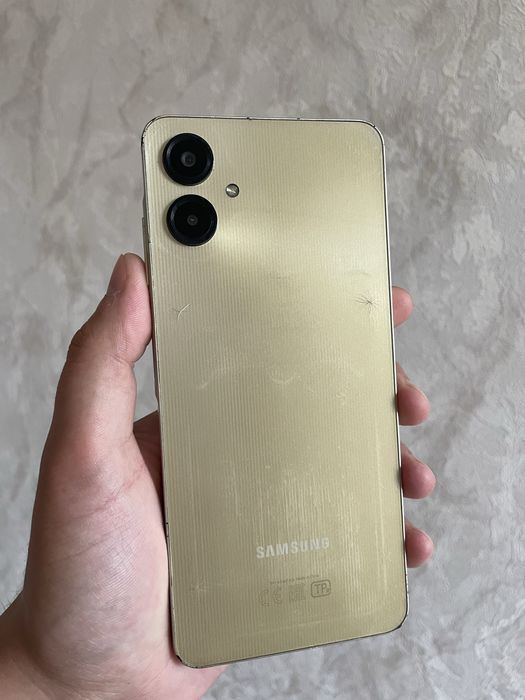 Продам Samsung A06.