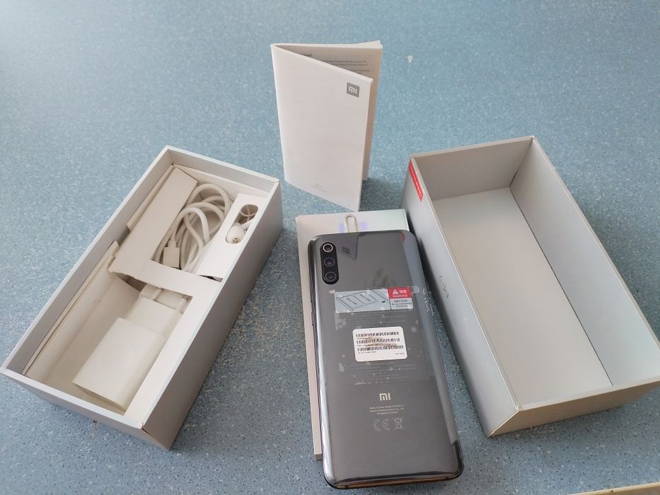 Смартфон Xiaomi MI9