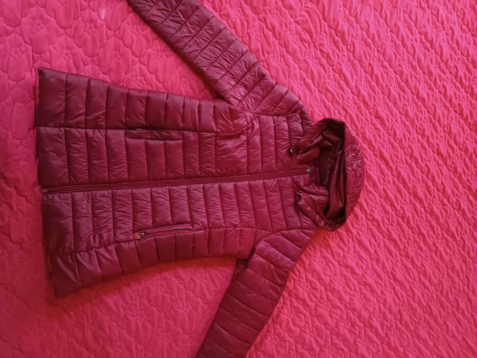 Балоновая и кожаная курточки