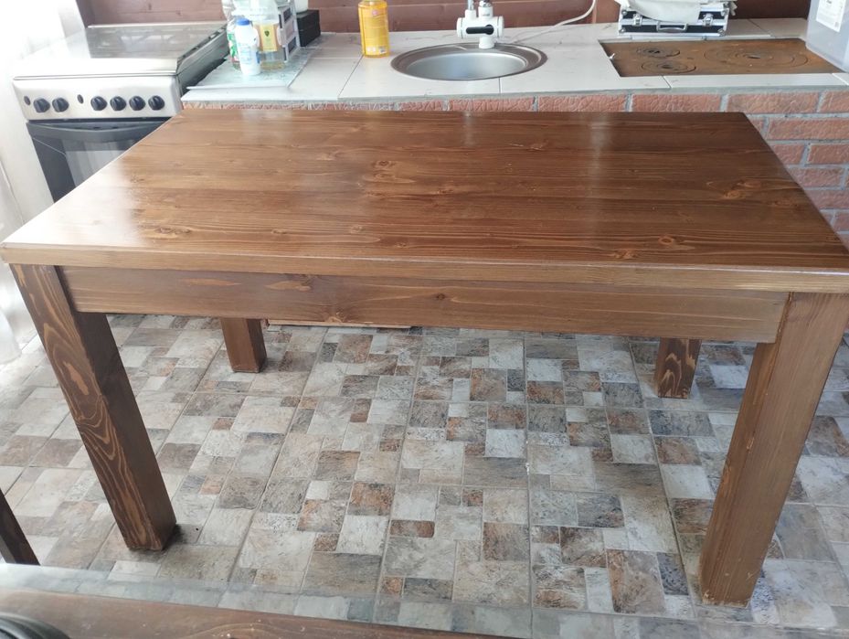 Masa și 6 scaune din lemn masiv