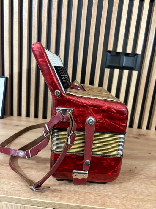 Acordeon Hohner Concerto cu 48 de basi