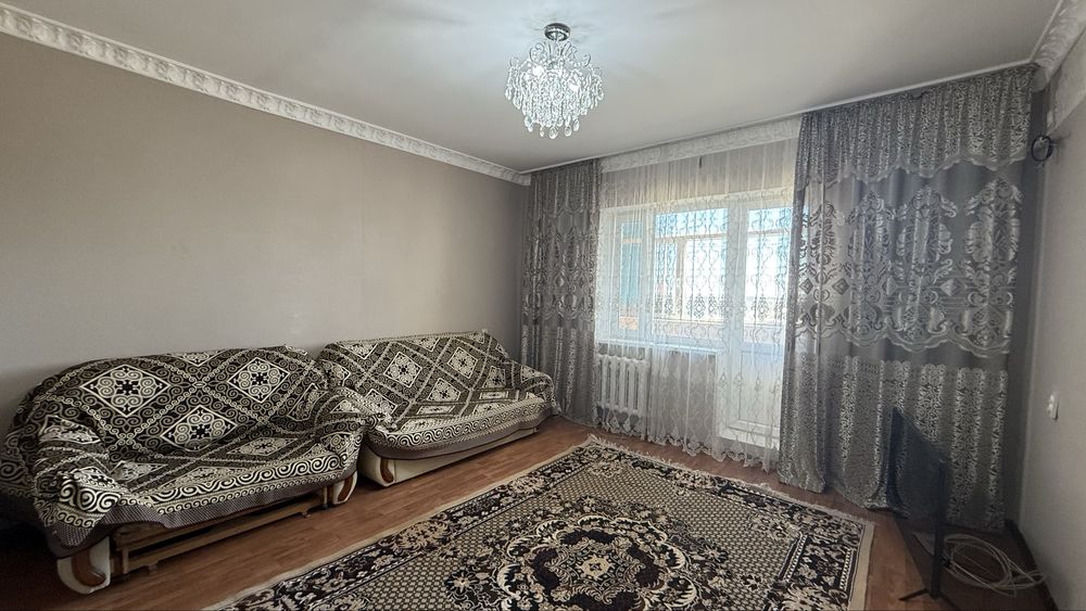 Продается 4х комнатная лен.пр. Ул. Ердена 225 на 4 этаже
