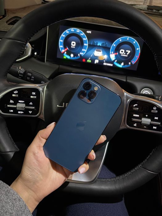 Продам Iphone 12 pro