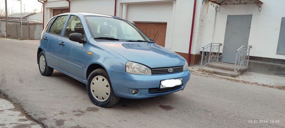 Продается Лада Калина. Цвет голубой металик. 8-клапанная.