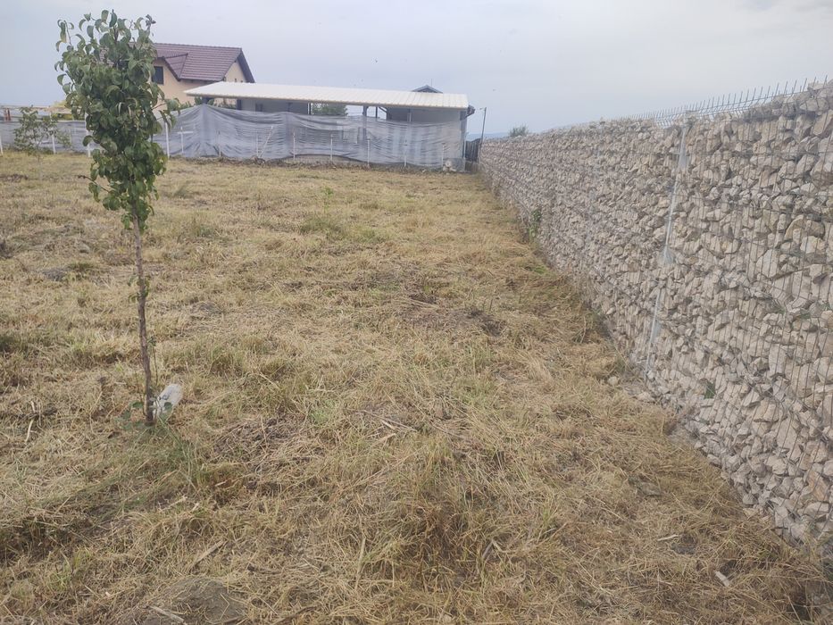 Vând pământ  pentru casa