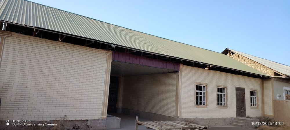 Navoiy Karmana kumushkon mfy yashashga tayyor hovli sotiladi 6 sotix