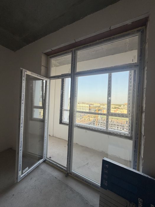 Продам балконную раму пластиковую