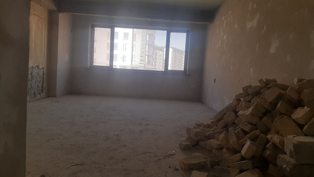 Квартира в Бухара сити  продаётся коробка