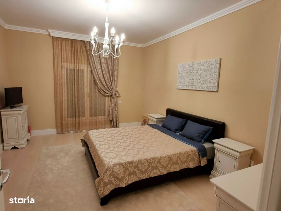 Vilă de Lux Vălenii de Munte - Piscină