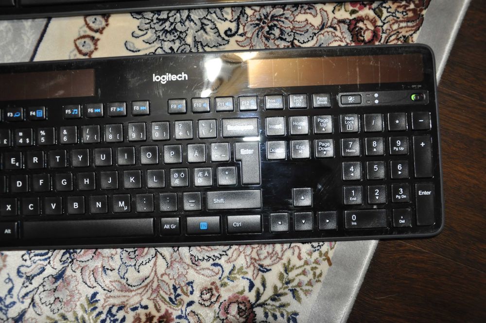 tastatura Logitech Wireless Solar K750 - professional keyboard