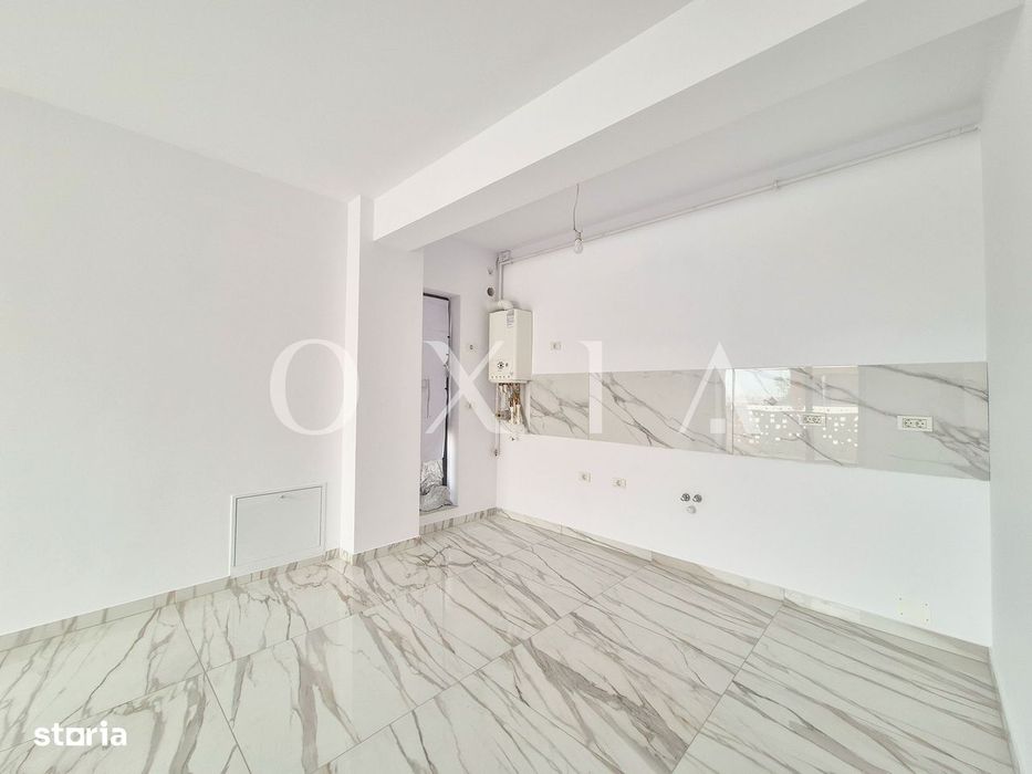 AX844 Giroc-Lidl, Lift, Loc de parcare subteran — fotografia 3