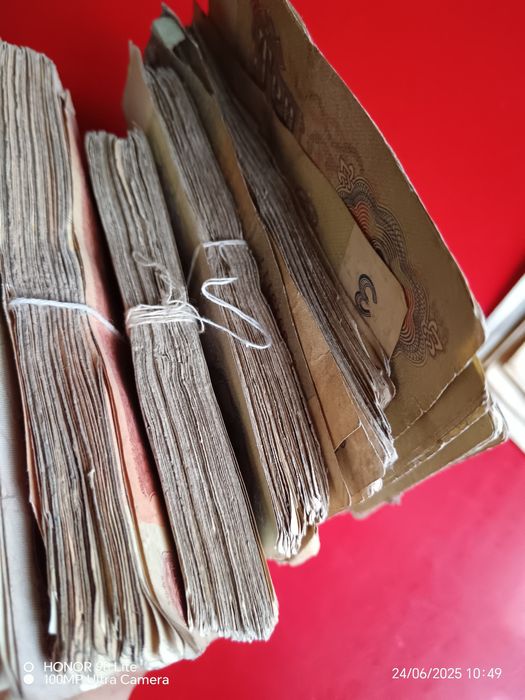 Qadimgi pullar sotiladi 1961-yil pullari 1,3,5,10,25 pullar bor