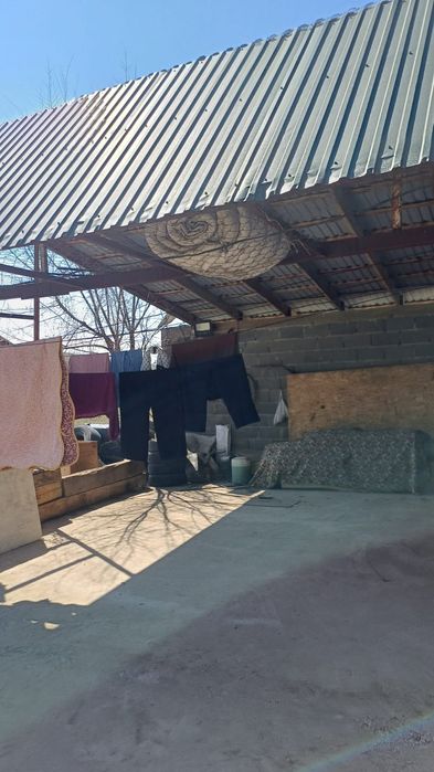 Қайназарда 4 бөлмелі үй сатылады,  срочно.