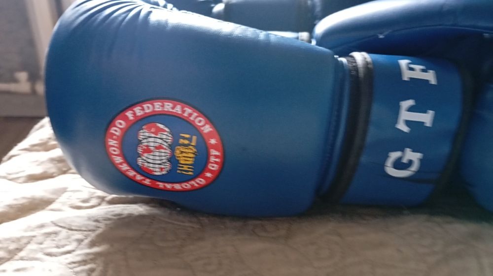 Перчатки боксерские