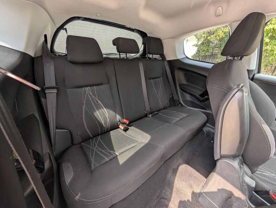 Peugeot 208 1.4hdi 2014 Automat , 208k, 3 uși 4990 euro
