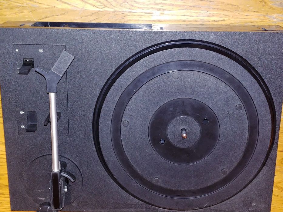 FED 2 functional  cu husa 150 lei