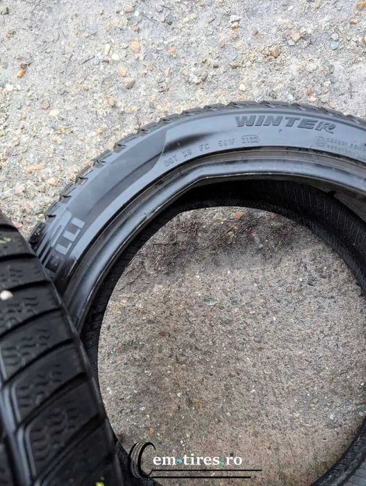 SET 2 Anvelope Iarna 235/40 R19 PIRELLI Sottozero 3 Elect 96V - PNCS