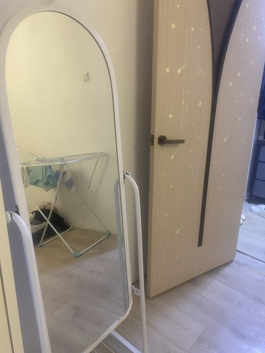 Продам  напольное зеркало