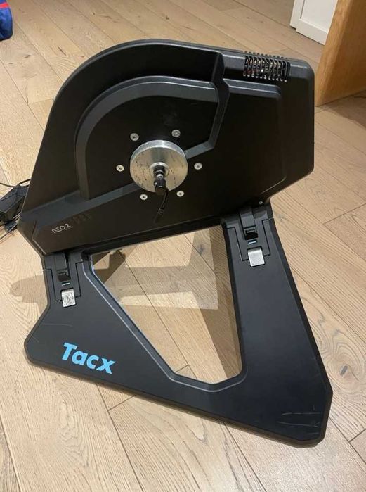 Hometrainer Tacx Neo 2 Smart + COG & Clicks Zwift