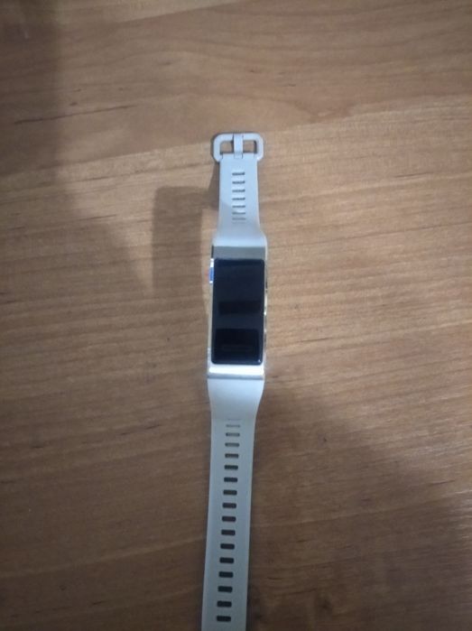 Продам наушники срочно!