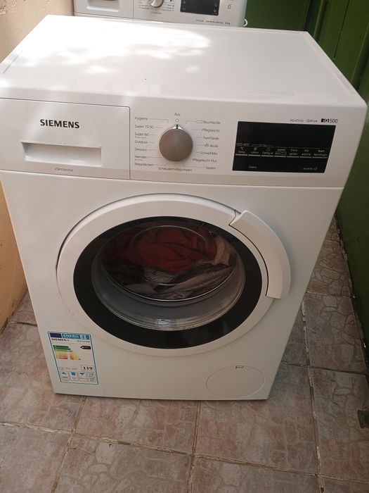 Mașină de spălat Simens Bosch indesit17643W