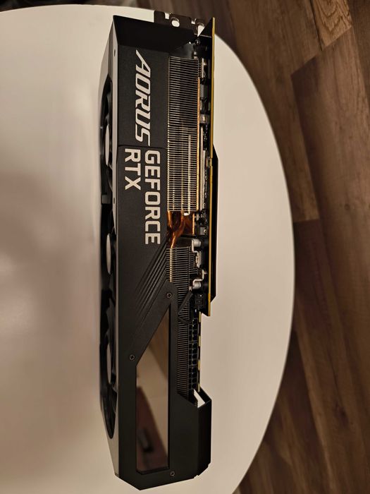 Видеокарта Gigabyte RTX 3080 Aorus Extreme 10G