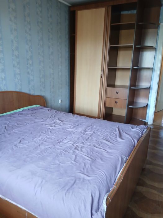 Продам спальный гарнитур