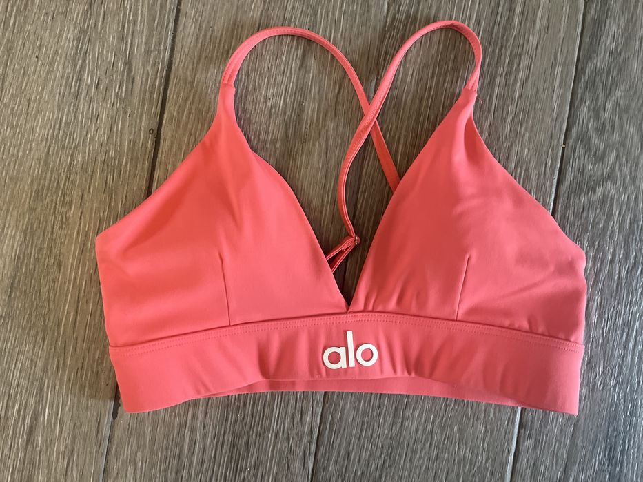 Кроп топ alo       .