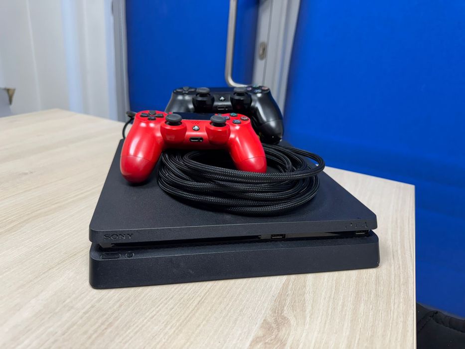 PLayStation 4 slim 2 controllere  Memorie 1Tb