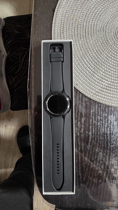 Samsung galaxy watch 4 clasic,
