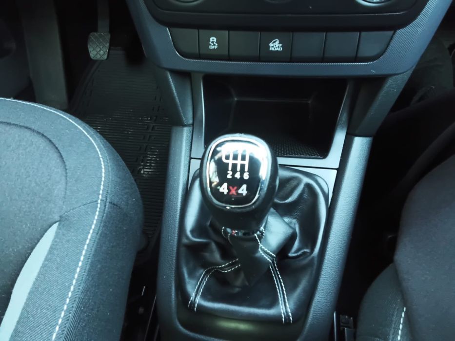 Skoda Yeti , 110 cp , 4x4 , impecabilă , 82717 km.