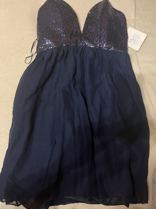 Официални дрехи нови с етикети