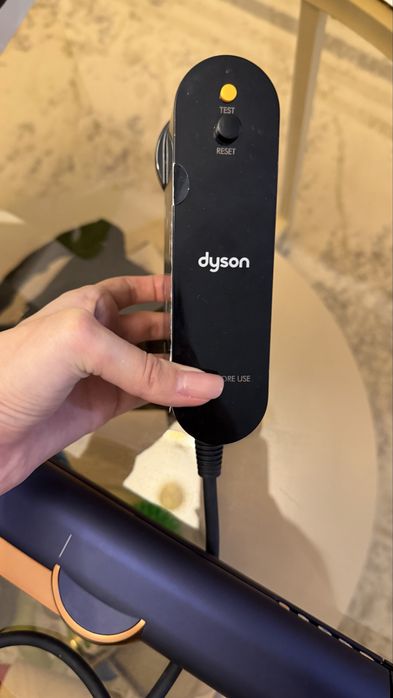 dyson airstrait original
