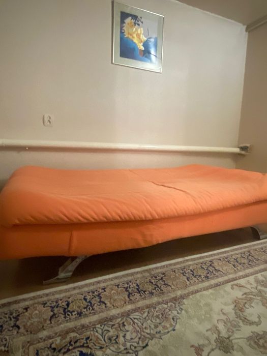 Срочно продам диван