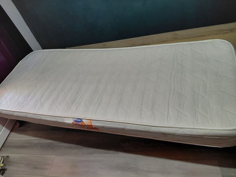 Saltea de .200.80 stare foarte bună in reghin