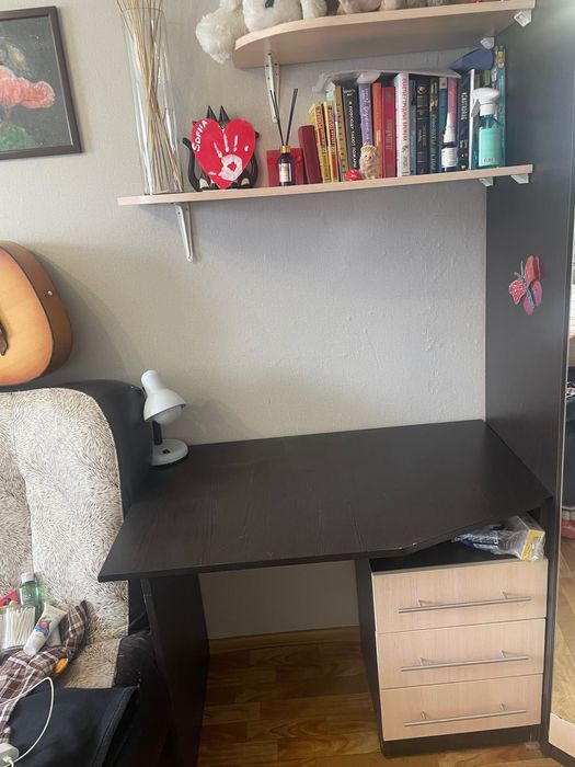 Продам письменный стол